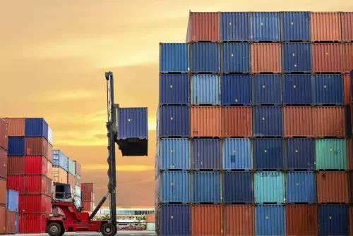 Examine These Points Before Purchasing Shipping Containers