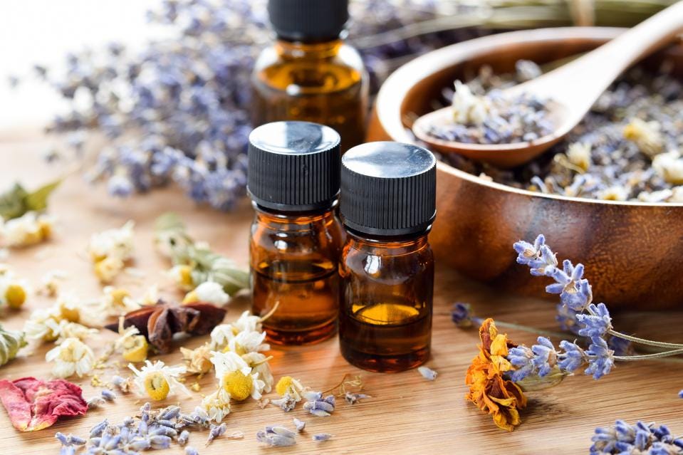 Different Ways to Make Homemade Gifts with Essential Oils
