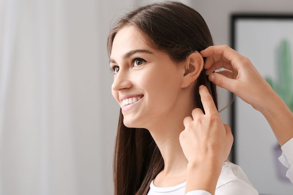 Benefits of Seeing a Specialist for Hearing Loss in Arizona