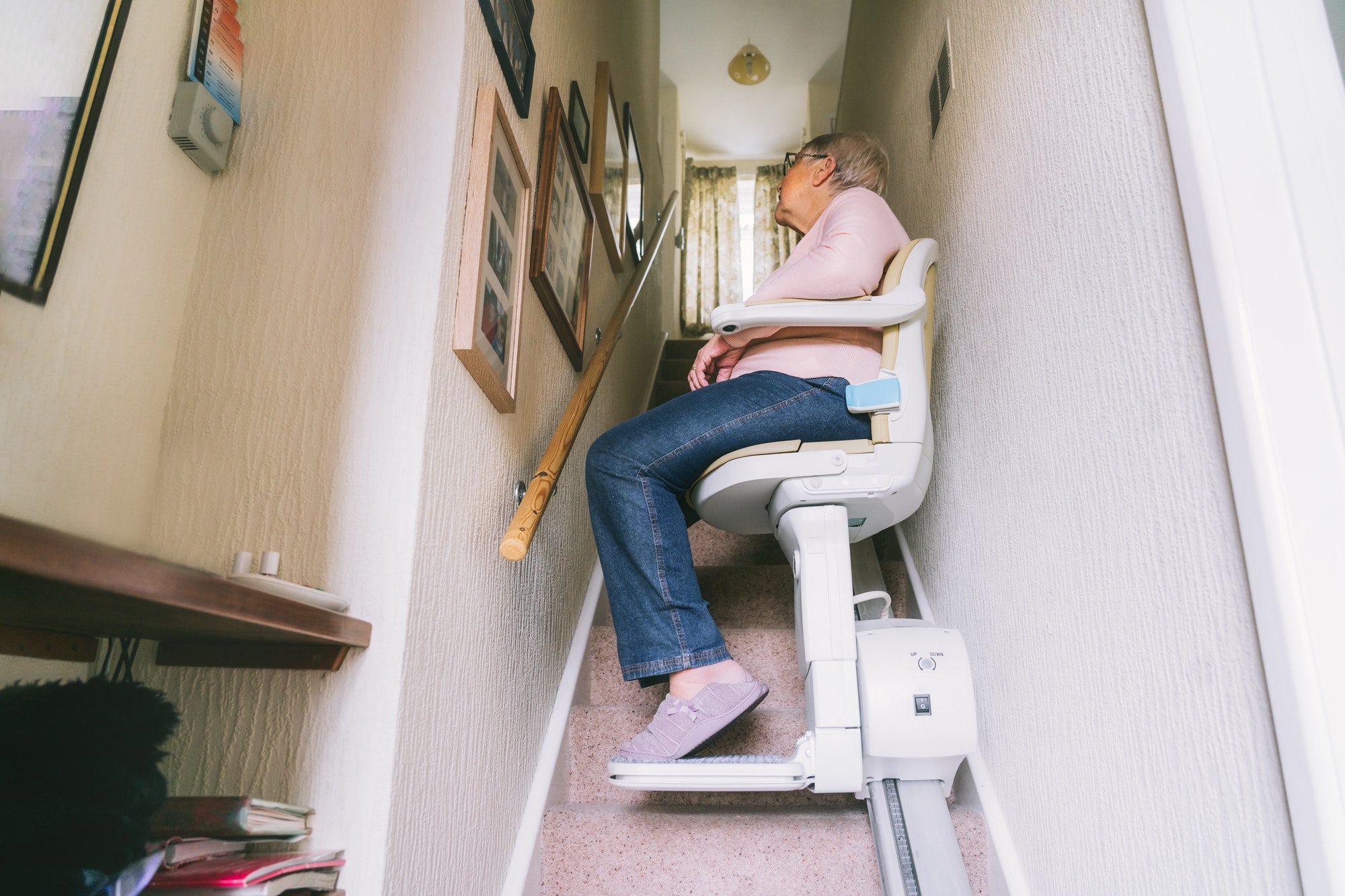 Straight Stairlift vs Curved Options for Different Staircase Layouts and Needs